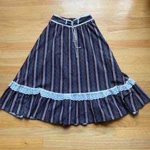 Charming Gunne Sax calico skirt